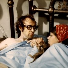 Woody Allen con Louise Lasser ne Il dittatore dello stato libero di Bananas