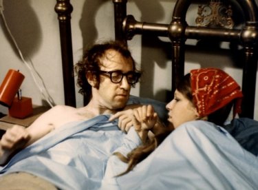 Woody Allen con Louise Lasser ne Il dittatore dello stato libero di Bananas