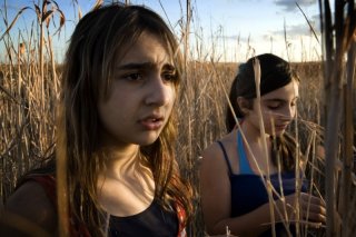 Bellas Mariposas: Sara Podda e Maya Mulas in una scena del film di Salvatore Mereu