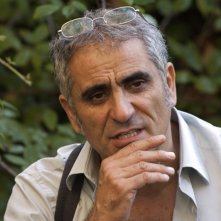 Il regista Leonardo Di Costanzo sul set del dramma L'intervallo