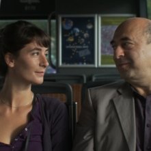 Welcome Home: la protagonista Manah Depauw con Nader Farman in una scena