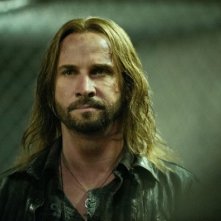 Falling Skies:  Colin Cunningham è John Pope nell'episodio Un'unione sempre più perfetta