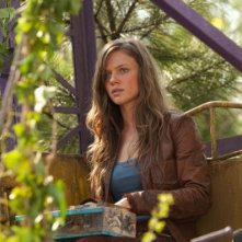 Revolution: Tracy Spiridakos in una scena del pilot della serie