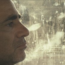 The Cutoff Man: il protagonista Moshe Ivgy in una scena del film