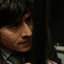 6 sull'autobus: Luigi Lo Cascio è protagonista di 'Crisi umana', uno dei 6 episodi del film collettivo realizzato dal Laboratorio di Regia di Sergio Rubini