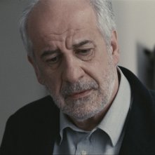 Bella addormentata: Toni Servillo in un sofferto primo piano tratto dal film