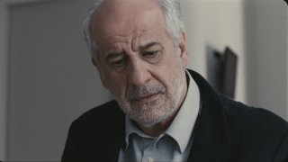 Bella addormentata: Toni Servillo in un sofferto primo piano tratto dal film