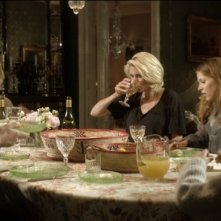 Blondie: Carolina Gynning e Marie Göranzon in una scena familiare del film