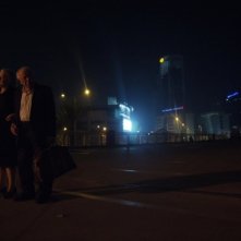 Hayuta ve berl - Epilogue: i protagonisti Yosef Carmon e Rivka Gur in una scena notturna