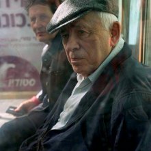 Hayuta ve berl - Epilogue: Yosef Carmon in una scena