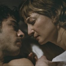 Michele Riondino e Alba Rohrwacher in una tenera immagine di Bella addormentata