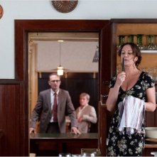 Die Kirche bleibt im Dorf : Gary Smith e Peter Jordan in una scena con Natalia Wörner