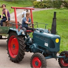 Die Kirche bleibt im Dorf : Karoline Eichhorn e Natalia Wörner