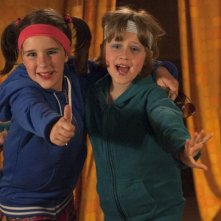 Du Vent dans mes mollets - Anna Lemarchand con Juliette Gombert in una buffa sequenza del film