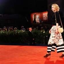 Venezia 2012: Lily Cole sul red carpet prima della premiere di Disconnect