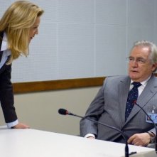 Joan Allen e Brian Cox in una scena di The Bourne Supremacy