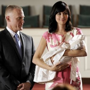 Army Wives: Catherine Bell e Terry Serpico nell'episodio Ferite inguaribili