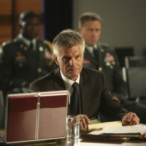 Army Wives: Harry Hamlin in una scena dell'episodio Giudizio ed errore