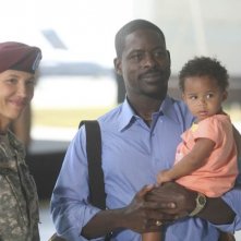 Army Wives: Wendy Davis e Sterling K. Brown nell'episodio Forte come l'esercito