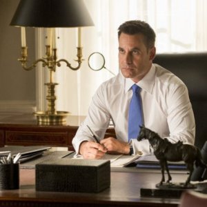 Political Animals: Adrian Pasdar nel Pilot della serie