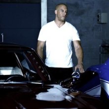 Vin Diesel tra le auto sul set di The Fast and the Furious 6