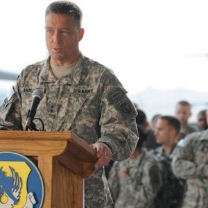 Brian McNamara in una scena dell'episodio Contromisure della quinta stagione di Army Wives - Conflitti del cuore