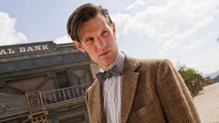 Matt Smith in un'immagine promozionale dell'episodio A Town Called Mercy della settima stagione di Doctor Who