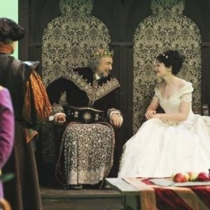 Once Upon a Time: Ginnifer Goodwin e Richard Schiff nell'episodio Fruit of the Poisonous Tree