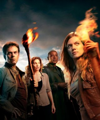 Revolution: Elizabeth Mitchell, Giancarlo Esposito e Tracy Spiridakos in una foto promozionale