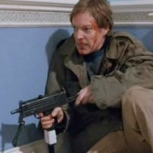 Richard Chamberlain in una scena del film Identità bruciata