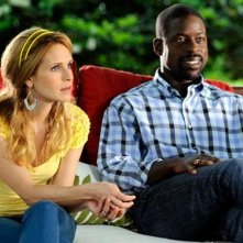 Sterling K. Brown e Sally Pressman in una scena dell'episodio Addio alle armi della quinta stagione di Army Wives - Conflitti del cuore