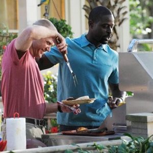 Sterling K. Brown in una scena dell'episodio Zona di lancio della quinta stagione di Army Wives - Conflitti del cuore