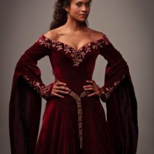 Angel Coulby in una foto promozionale della quinta stagione della serie TV Merlin