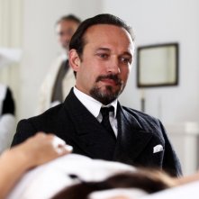 Cesare Mori: il prefetto di ferro: Vincent Perez in una scena della fiction