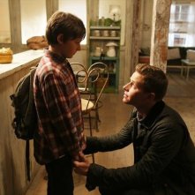 Josh Dallas Insieme A Jared Gilmore In Una Foto Promozionale Della Stagione 2 Di C Era Una Volta 251362