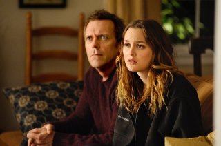 I fedifraghi Leighton Meester e Hugh Laurie in una scena di The Oranges