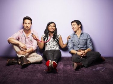 The Mindy Project: Chris Messina, Mindy Kaling ed Ed Weeks in una foto promozionale della serie