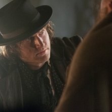 Copper: Tom Weston-Jones in un momento dell'episodio Surviving Death