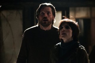 Mama: Nikolaj Coster-Waldau con Jessica Chastain in una scena del film
