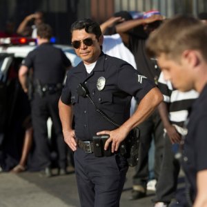 Southland: Lou Diamond Phillips nell'episodio Wednesday