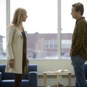 The Mob Doctor: Jordana Spiro e Jesse Lee Soffer nell'episodio Family Secrets