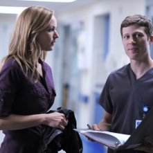 The Mob Doctor: Jordana Spiro e Zach Gilford nel pilot della serie