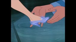 Clip 'La scarpina di cristallo' - Cenerentola