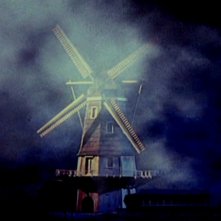 Il tetro Mulino delle donne di pietra del film di Giorgio Ferroni