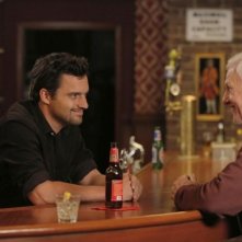 New Girl: Jake Johnson e Raymond J. Barry nell'episodio Katie