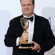 Erci Stonestreet con l'Emmy 2012 per Modern Family