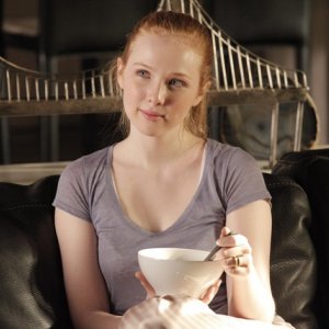 Castle: Molly Quinn in un momento dell'episodio Secret's Safe With Me