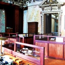 Il Commissario Nardone - scenografia di Giuseppe Pirrotta - Sala comune Questura di Milano