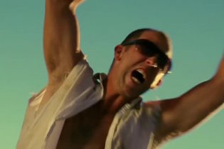 Trailer - Dust Up