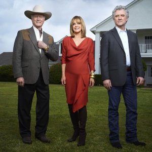 Dallas: Larry Hagman e Patrick Duffy nel sequel della serie con Linda Gray